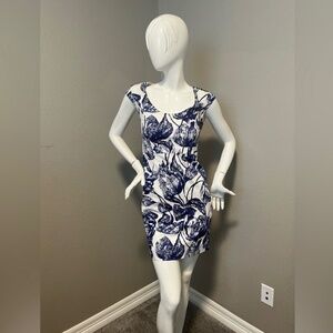 Ann Taylor Women’s Short Blue & White Scoop Neck Sleeveless Dress Size 2